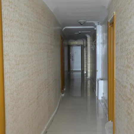 מלון דירות Avsin 2*