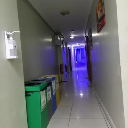 Ξενοδοχείο με διαμερίσματα Avsin 2*