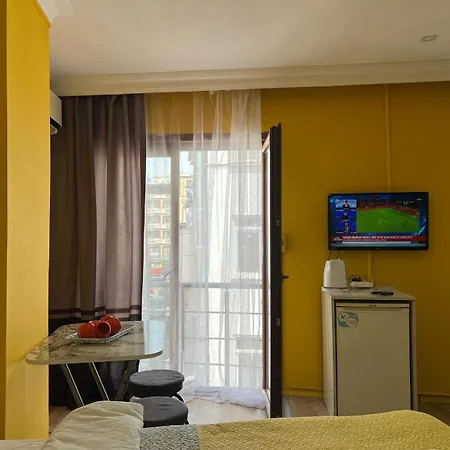 アパートホテル Avsin イスタンブール