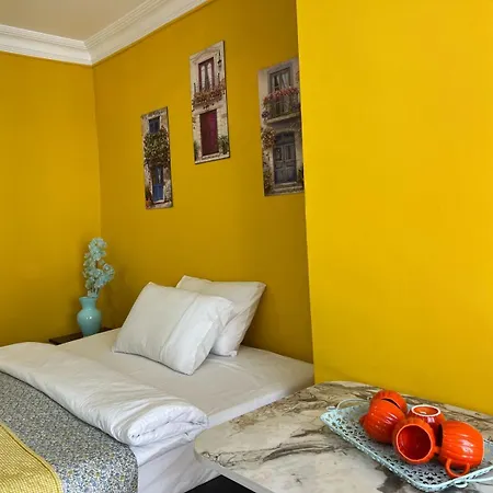 Avsin アパートホテル 2*