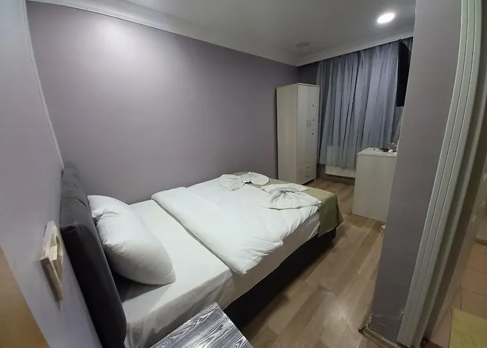 מלון דירות Avsin 2*