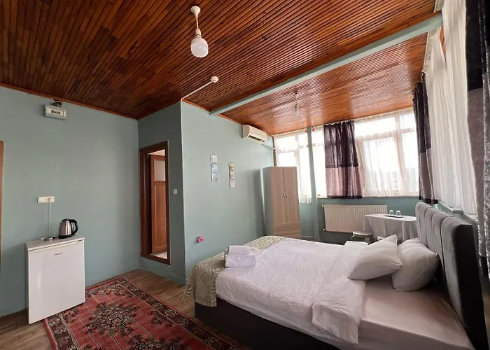 Avsin מלון דירות 2*