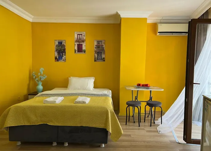 מלון דירות Avsin 2*