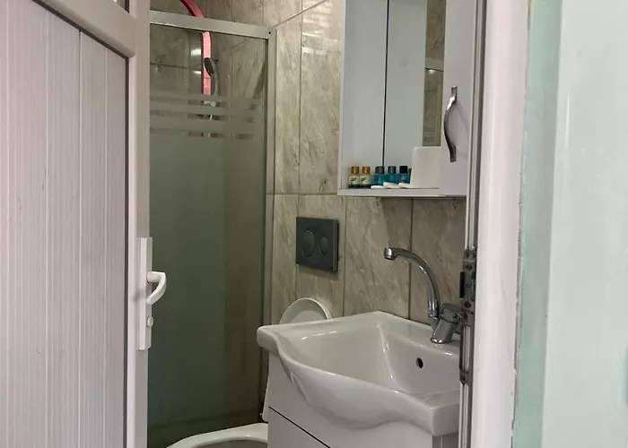 Apart-hotel Avsin 2*